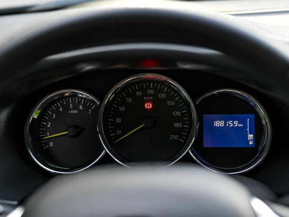 Renault Logan II Рестайлинг с пробегом 2018 года, цена 759 000 рублей, 188158 км, седан, Автокод Объявления