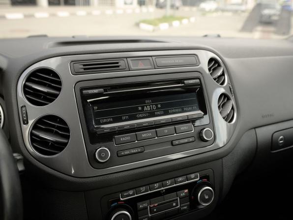 Volkswagen Tiguan I Рестайлинг с пробегом 2013 года, цена 1 373 800 рублей, 112594 км, внедорожник, Автокод Объявления