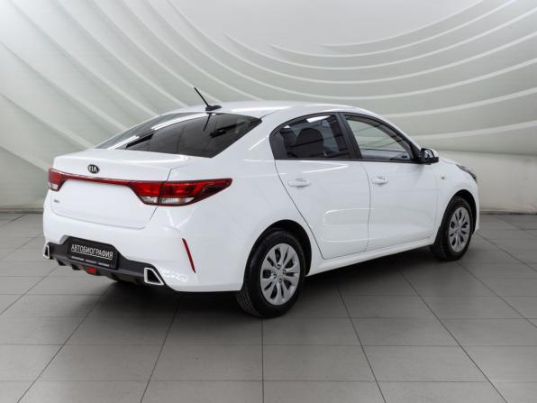 Kia Rio IV Рестайлинг с пробегом 2021 года, цена 1 638 000 рублей, 82310 км, седан, Автокод Объявления