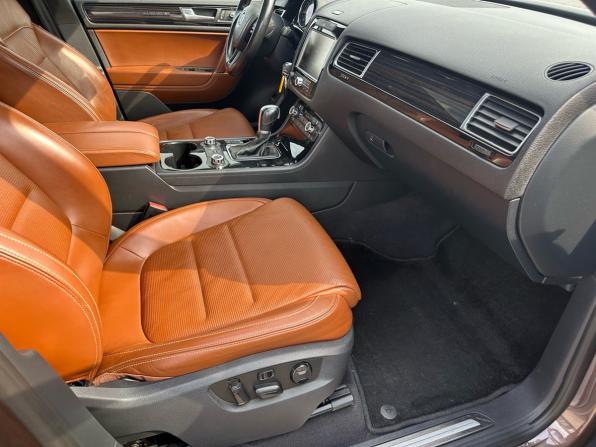 Volkswagen Touareg II Рестайлинг с пробегом 2014 года, цена 2 990 000 рублей, 198279 км, внедорожник, Автокод Объявления