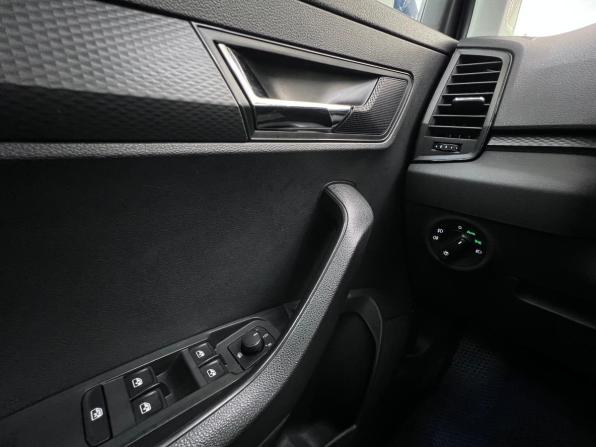 Skoda Karoq I с пробегом 2020 года, цена 1 990 000 рублей, 160121 км, внедорожник, Автокод Объявления