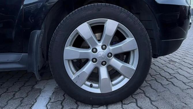 Mitsubishi Outlander II Рестайлинг с пробегом 2011 года, цена 1 592 000 рублей, 136317 км, внедорожник, Автокод Объявления