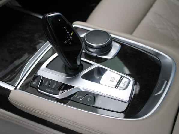 BMW 7 серии VI (G11/G12) с пробегом 2015 года, цена 2 577 000 рублей, 222682 км, седан, Автокод Объявления