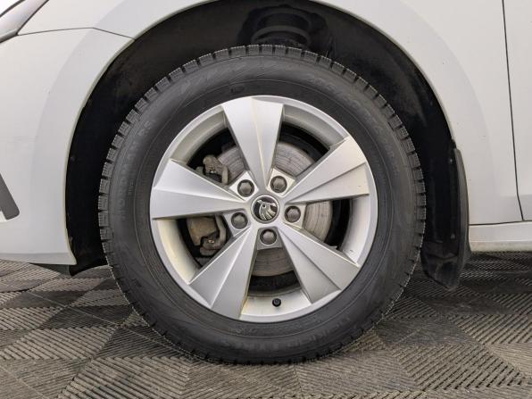 Skoda Octavia IV (A8) с пробегом 2022 года, цена 2 235 000 рублей, 95417 км, лифтбек, Автокод Объявления