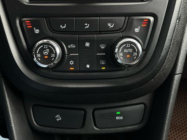Opel Mokka I с пробегом 2013 года, цена 930 000 рублей, 147388 км, внедорожник, Автокод Объявления