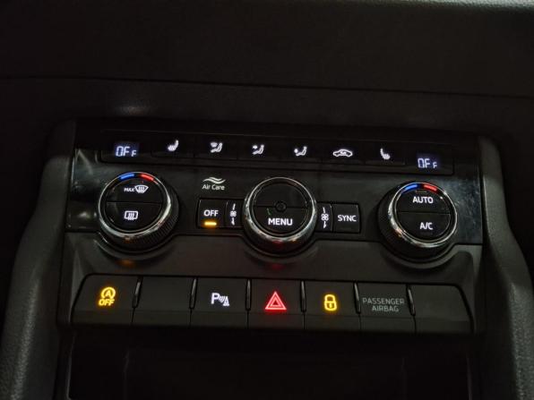 Skoda Karoq I с пробегом 2020 года, цена 2 250 000 рублей, 109037 км, внедорожник, Автокод Объявления
