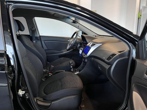 Hyundai Solaris I Рестайлинг с пробегом 2014 года, цена 895 000 рублей, 113810 км, седан, Автокод Объявления