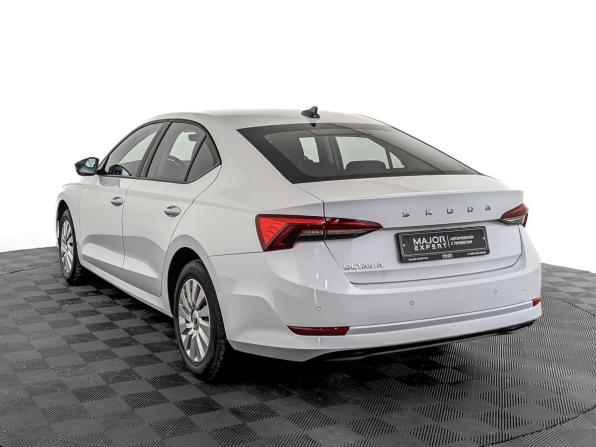 Skoda Octavia IV (A8) с пробегом 2021 года, цена 2 255 000 рублей, 73007 км, лифтбек, Автокод Объявления