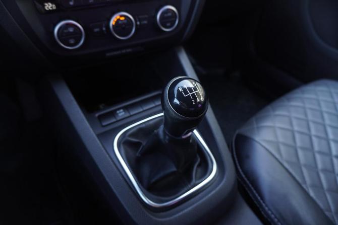 Volkswagen Jetta VI с пробегом 2012 года, цена 915 000 рублей, 136609 км, седан, Автокод Объявления