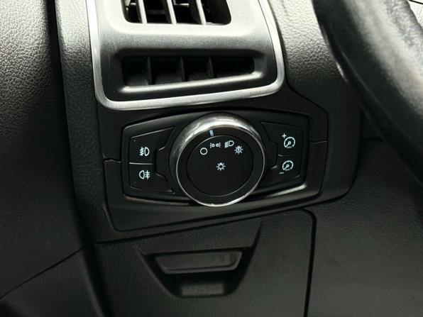 Ford Focus III с пробегом 2011 года, цена 899 000 рублей, 177538 км, хэтчбек, Автокод Объявления