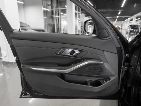 BMW 3 серии VII (G2x) с пробегом 2021 года, цена 3 780 000 рублей, 153144 км, седан, Автокод Объявления