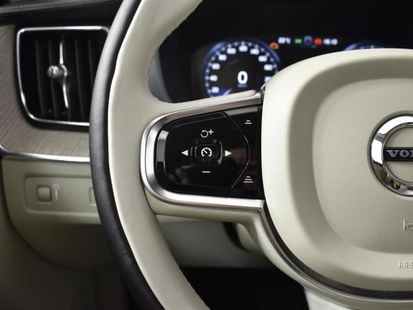 Volvo XC60 II с пробегом 2019 года, цена 2 545 200 рублей, 233754 км, внедорожник, Автокод Объявления