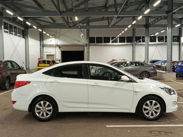 Hyundai Solaris I Рестайлинг с пробегом 2015 года, цена 1 030 000 рублей, 103695 км, седан, Автокод Объявления