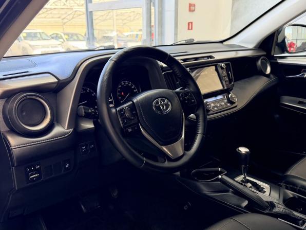 Toyota RAV4 IV (XA40) Рестайлинг с пробегом 2018 года, цена 2 310 000 рублей, 134499 км, внедорожник, Автокод Объявления
