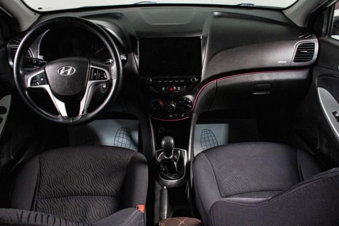 Hyundai Solaris I с пробегом 2011 года, цена 649 000 рублей, 259235 км, седан, Автокод Объявления
