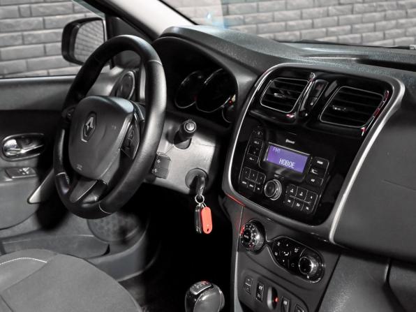 Renault Sandero II с пробегом 2018 года, цена 1 150 000 рублей, 79207 км, хэтчбек, Автокод Объявления