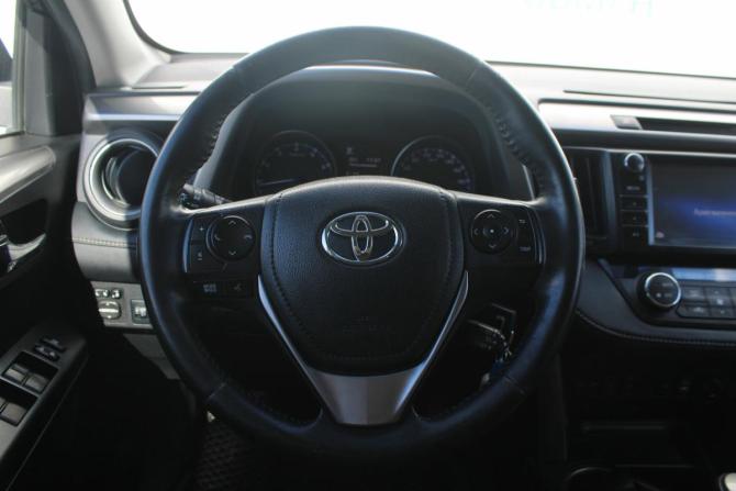 Toyota RAV4 IV (XA40) Рестайлинг с пробегом 2017 года, цена 2 440 000 рублей, 150000 км, внедорожник, Автокод Объявления