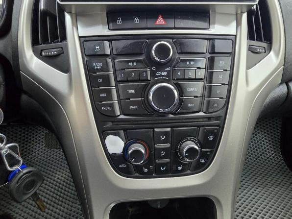 Opel Astra J с пробегом 2011 года, цена 749 000 рублей, 231000 км, хэтчбек, Автокод Объявления