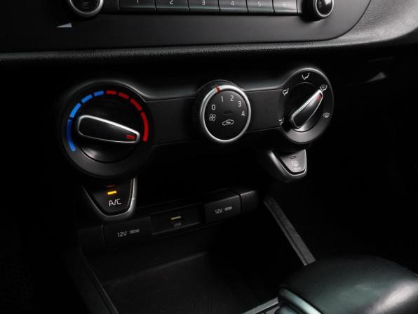 Kia Rio IV Рестайлинг с пробегом 2021 года, цена 1 299 000 рублей, 175618 км, хэтчбек, Автокод Объявления