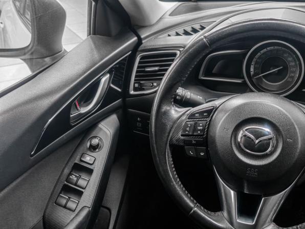 Mazda 3 III (BM) с пробегом 2013 года, цена 1 469 900 рублей, 123000 км, седан, Автокод Объявления