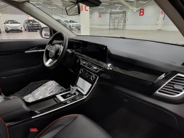 Kia Seltos I Рестайлинг с пробегом 2024 года, цена 2 650 000 рублей, 7815 км, внедорожник, Автокод Объявления
