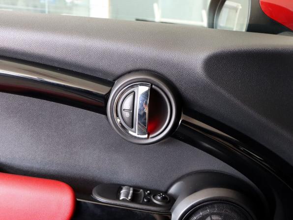 Mini Hatch III (F55/F56) с пробегом 2016 года, цена 2 160 000 рублей, 148840 км, хэтчбек, Автокод Объявления