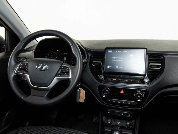 Hyundai Solaris II Рестайлинг с пробегом 2021 года, цена 1 599 000 рублей, 90000 км, седан, Автокод Объявления