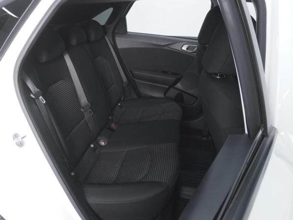 Kia Ceed III с пробегом 2019 года, цена 1 599 000 рублей, 97490 км, хэтчбек, Автокод Объявления