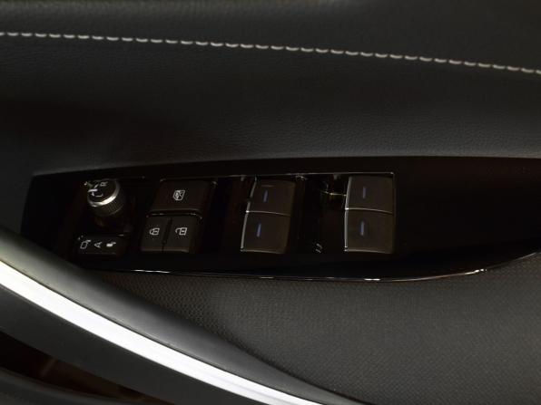 Toyota Corolla XII (E210) с пробегом 2021 года, цена 1 765 995 рублей, 65885 км, универсал, Автокод Объявления