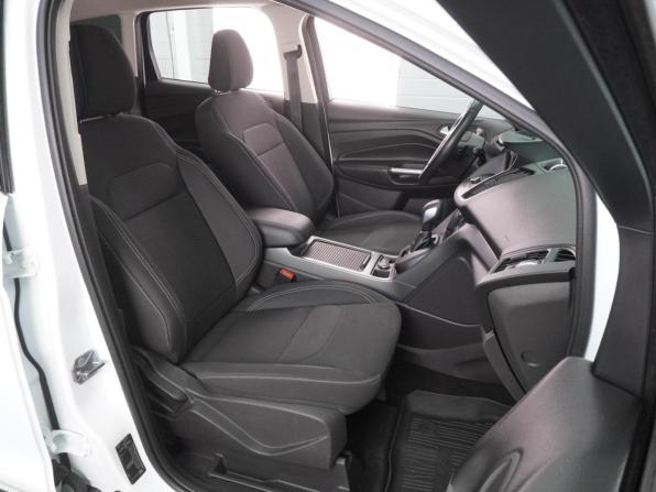 Ford Kuga II Рестайлинг с пробегом 2017 года, цена 1 729 000 рублей, 110020 км, внедорожник, Автокод Объявления