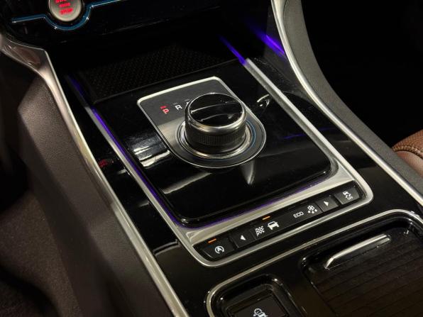 Jaguar XF II с пробегом 2017 года, цена 1 770 000 рублей, 217595 км, седан, Автокод Объявления