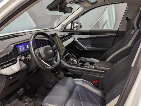 Geely Atlas II с пробегом 2024 года, цена 2 950 000 рублей, 9811 км, внедорожник, Автокод Объявления