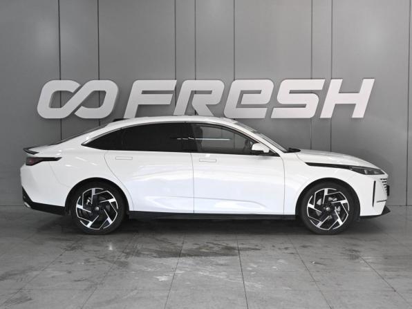 Changan Lamore с пробегом 2023 года, цена 2 099 000 рублей, 20254 км, седан, Автокод Объявления