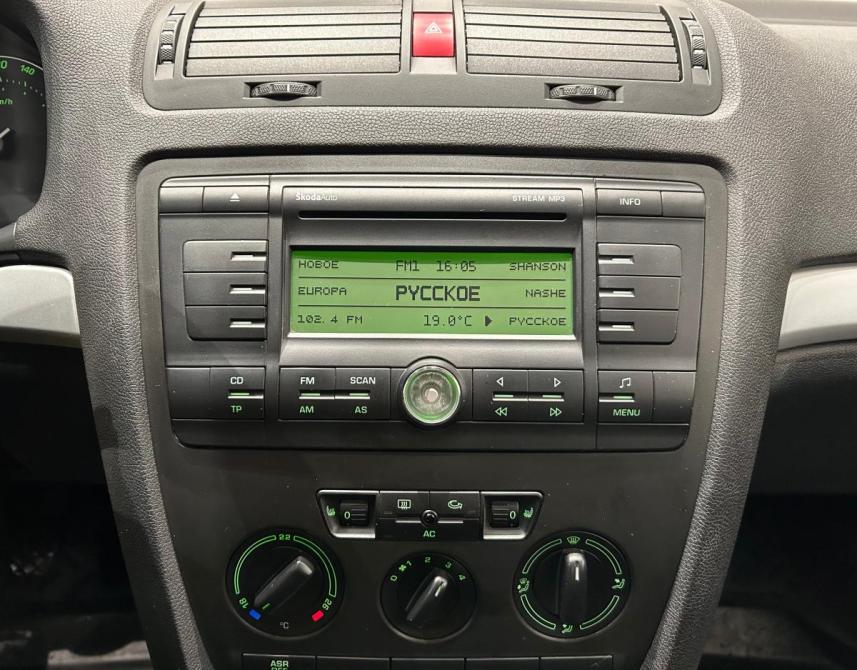Skoda Octavia II (A5) Санкт-Петербург  - изображение 17