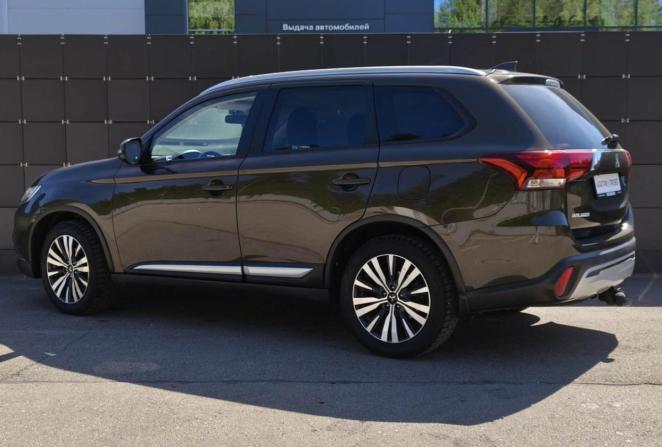 Mitsubishi Outlander III Рестайлинг 3 с пробегом 2020 года, цена 2 120 000 рублей, 119417 км, внедорожник, Автокод Объявления