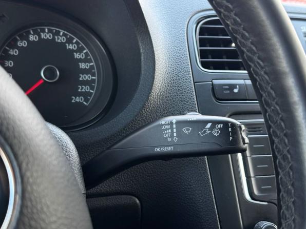 Volkswagen Polo V Рестайлинг с пробегом 2016 года, цена 969 000 рублей, 135777 км, седан, Автокод Объявления
