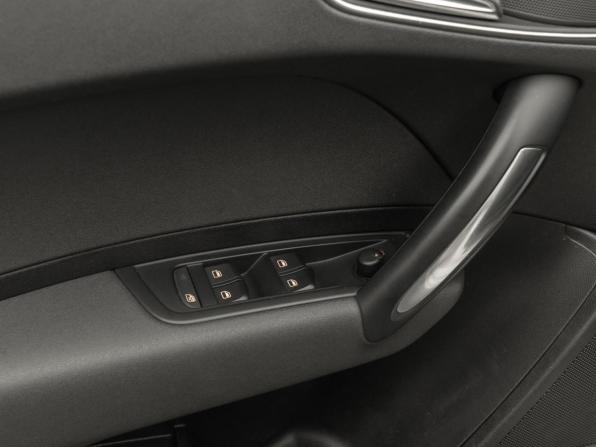 Audi A1 I (8X) с пробегом 2012 года, цена 1 080 000 рублей, 118968 км, хэтчбек, Автокод Объявления