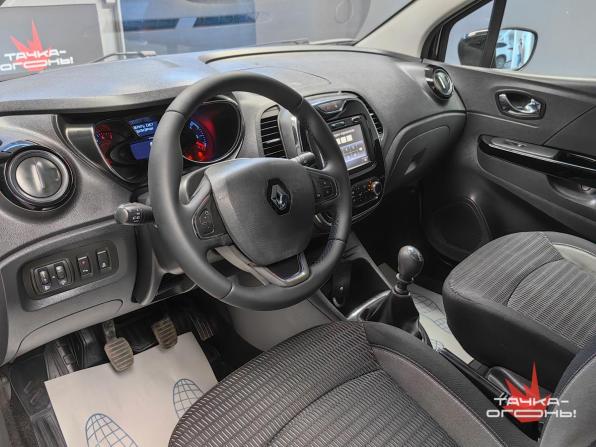 Renault Kaptur I с пробегом 2017 года, цена 1 518 000 рублей, 123000 км, внедорожник, Автокод Объявления