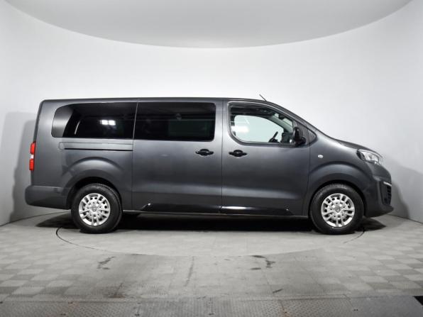 Peugeot Traveller I с пробегом 2018 года, цена 2 550 000 рублей, 123000 км, минивэн, Автокод Объявления