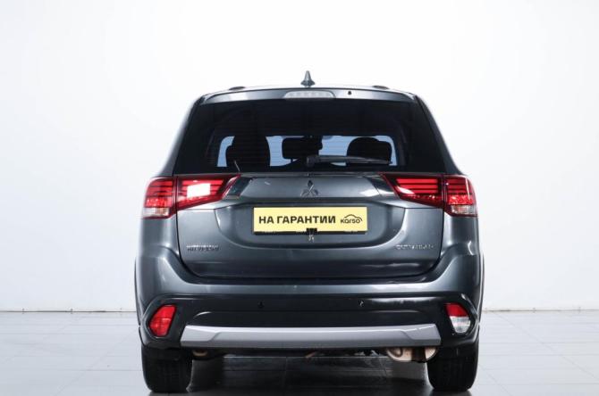 Mitsubishi Outlander III Рестайлинг 2 с пробегом 2018 года, цена 1 679 000 рублей, 184000 км, внедорожник, Автокод Объявления