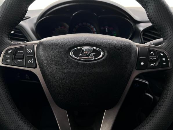 Lada (ВАЗ) Vesta I с пробегом 2018 года, цена 870 000 рублей, 95670 км, седан, Автокод Объявления