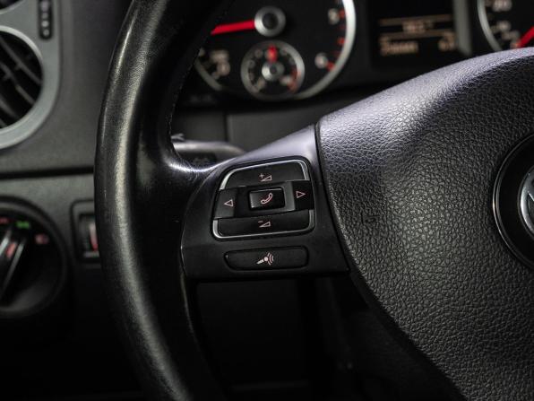 Volkswagen Tiguan I Рестайлинг с пробегом 2012 года, цена 1 379 000 рублей, 258439 км, внедорожник, Автокод Объявления