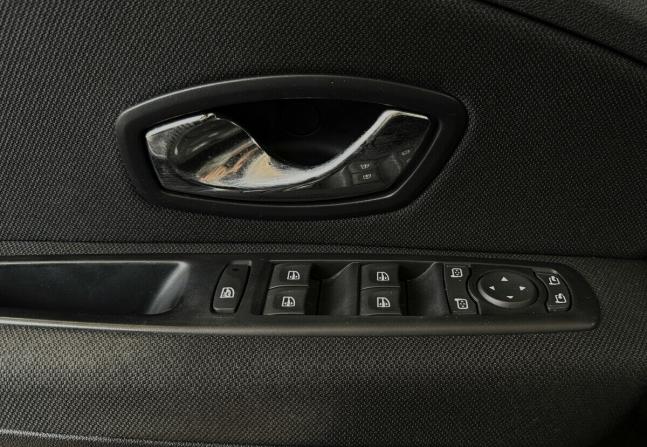 Renault Fluence I Рестайлинг с пробегом 2013 года, цена 840 000 рублей, 149412 км, седан, Автокод Объявления