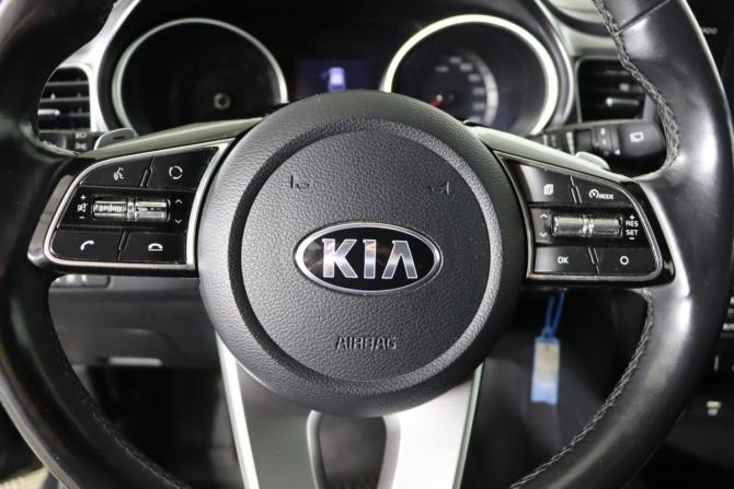 Kia Ceed III Рестайлинг с пробегом 2021 года, цена 2 149 990 рублей, 89761 км, универсал, Автокод Объявления