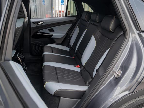 Volkswagen ID.4 с пробегом 2023 года, цена 4 525 000 рублей, 53848 км, внедорожник, Автокод Объявления