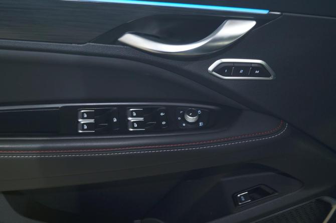 Geely Tugella I Рестайлинг с пробегом 2023 года, цена 2 730 000 рублей, 93527 км, внедорожник, Автокод Объявления