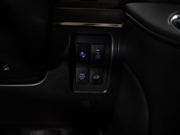 Toyota Land Cruiser 200 Series Рестайлинг 2 с пробегом 2016 года, цена 6 499 000 рублей, 155037 км, внедорожник, Автокод Объявления
