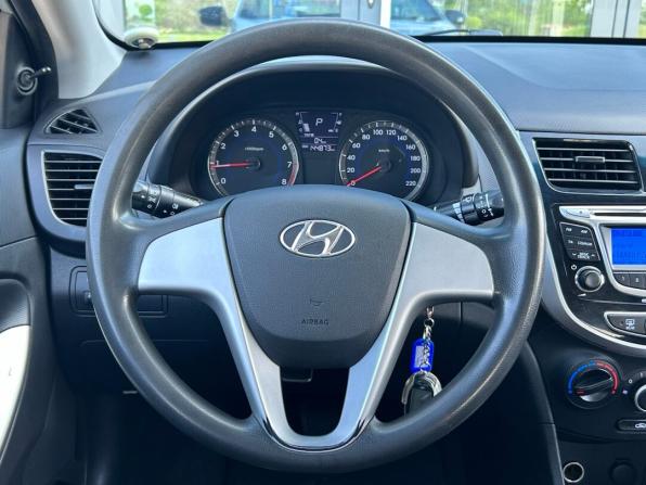 Hyundai Solaris I с пробегом 2014 года, цена 880 000 рублей, 144873 км, седан, Автокод Объявления