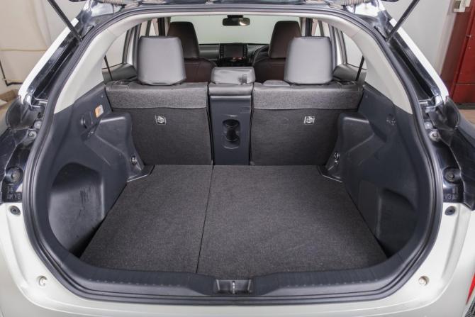 Toyota Yaris Cross с пробегом 2021 года, цена 2 269 000 рублей, 65700 км, внедорожник, Автокод Объявления