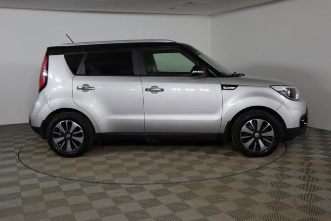 Kia Soul II Рестайлинг с пробегом 2019 года, цена 1 749 990 рублей, 98713 км, хэтчбек, Автокод Объявления